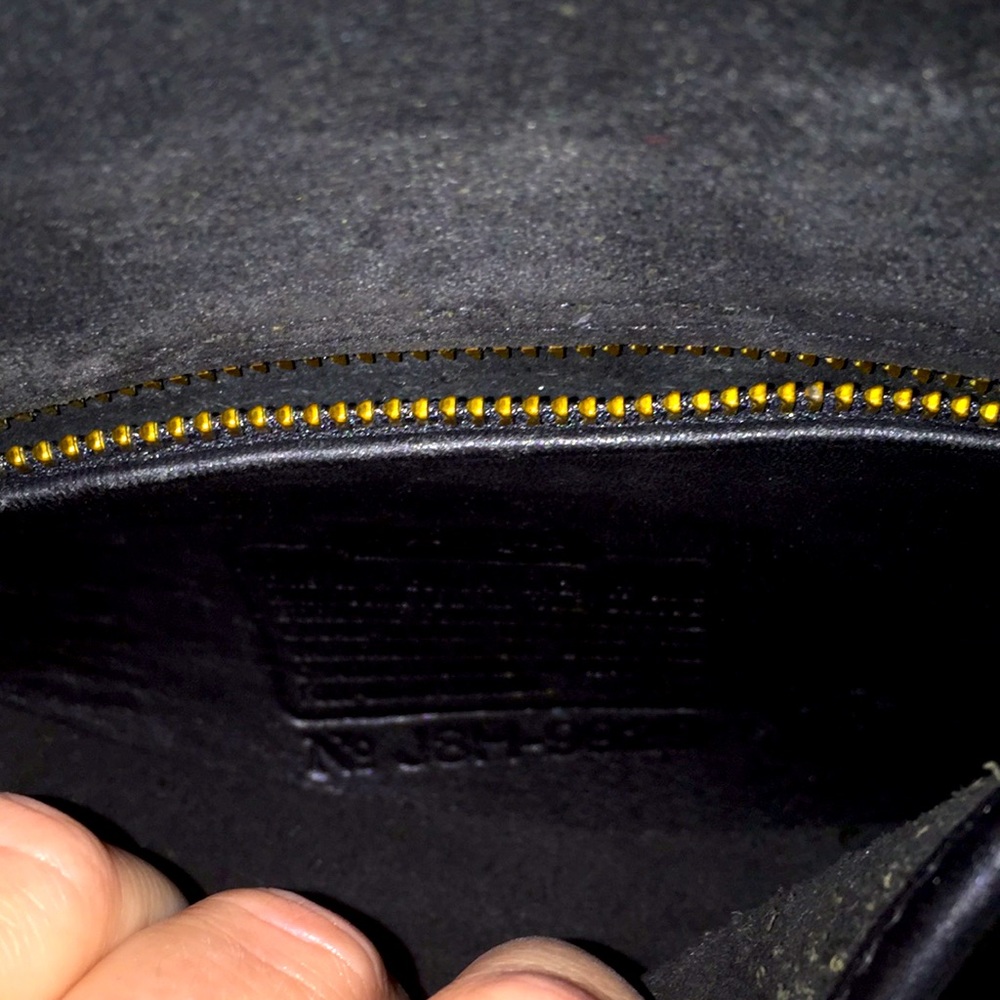 Vintage 1990s Coach Black Leather Crossbody - Picture 6 of 7